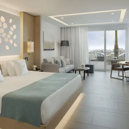 Royal Hideaway Corales - Adults Only